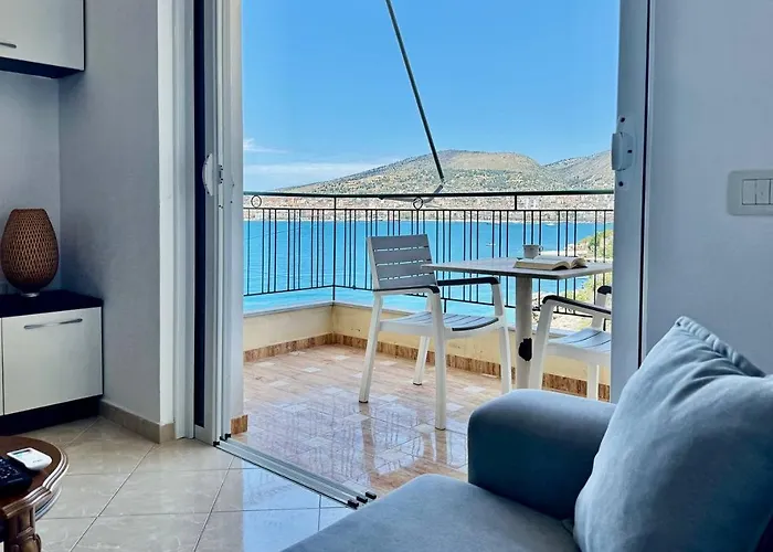 Sail Ocean View * Sarandë